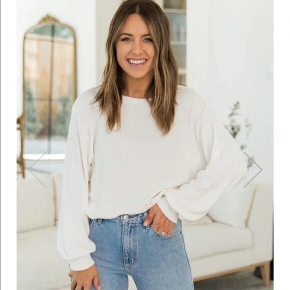 DARYL-ANN DENNER X PINK LILY Katie Brushed Off White Ribbed Trim Blouse Small - Picture 1 of 7